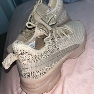 Steve Madden Maxima shoes- color:nude size:8 womens worn once